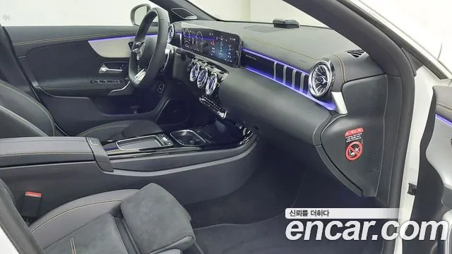 Mercedes-Benz CLA 2025 thumb 8