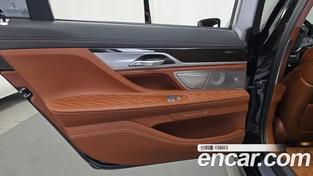 BMW 7 серии 2020 thumb 12