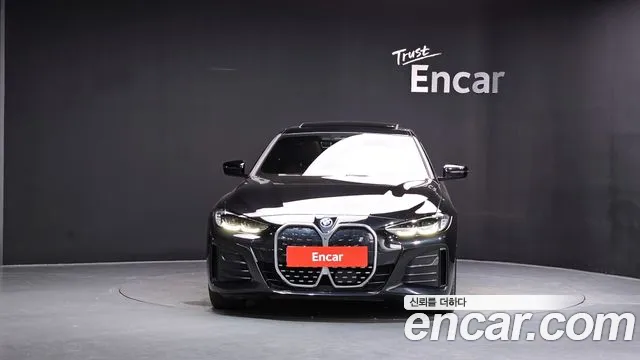 BMW i4 2022 thumb 10