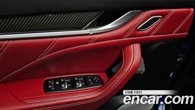Maserati Levante 2019 thumb 5