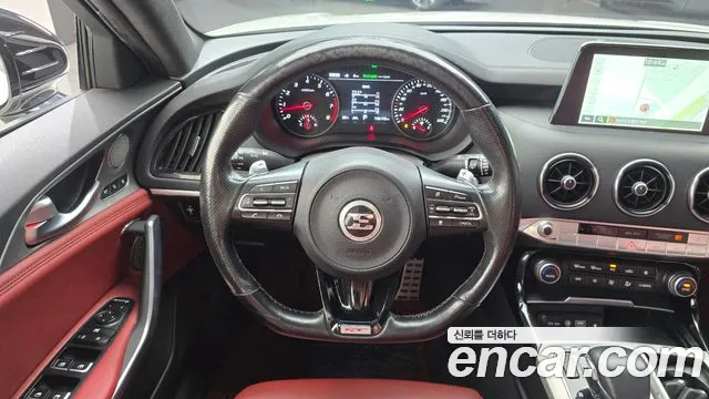 Kia Stinger 2019 thumb 11