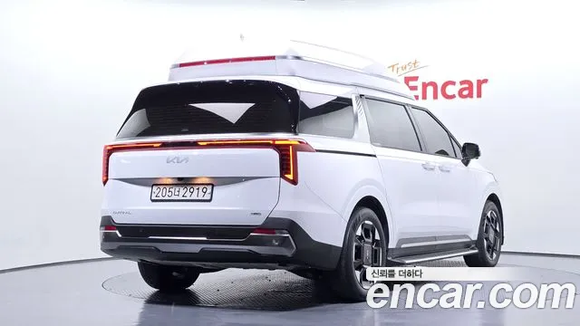 Kia Carnival 2024 thumb 9