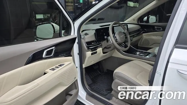 Kia Carnival 2024 thumb 5