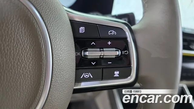 Kia Carnival 2024 thumb 4