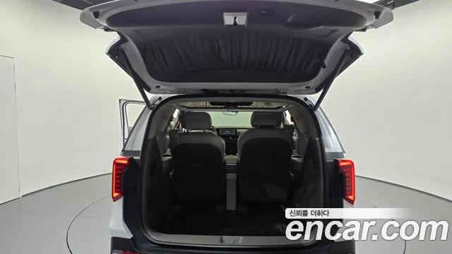 Kia Carnival 2024 thumb 6