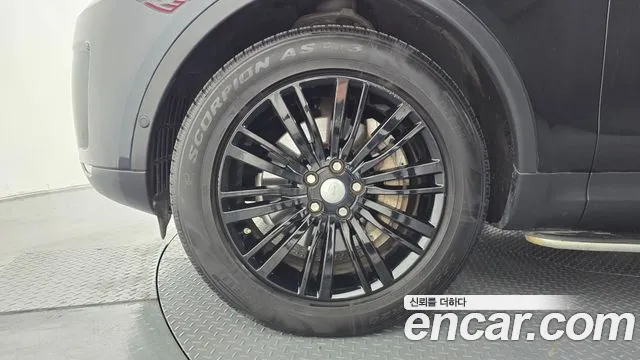 Land Rover Discovery 2020 thumb 5