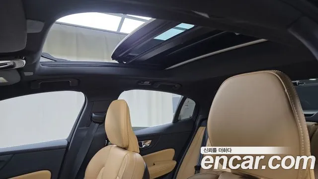 Volvo S60 2022 thumb 9