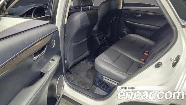 Lexus NX 2019 thumb 3