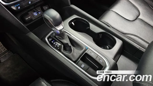 Hyundai Santa Fe 2019 thumb 3