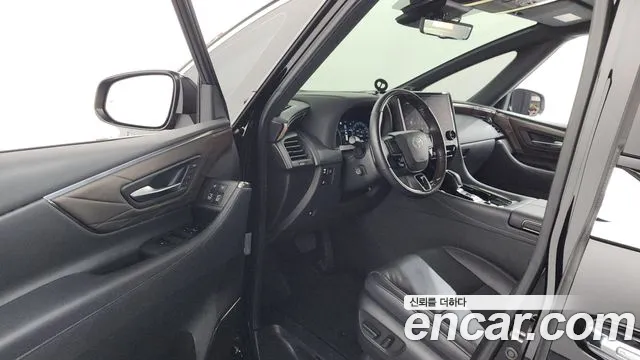 Toyota Alphard 2024 thumb 4