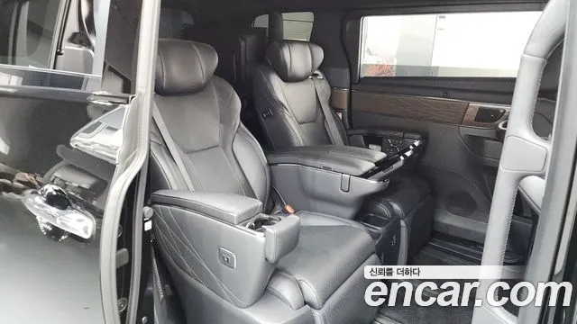 Toyota Alphard 2024 thumb 6