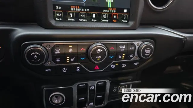 Jeep Wrangler 2019 thumb 2