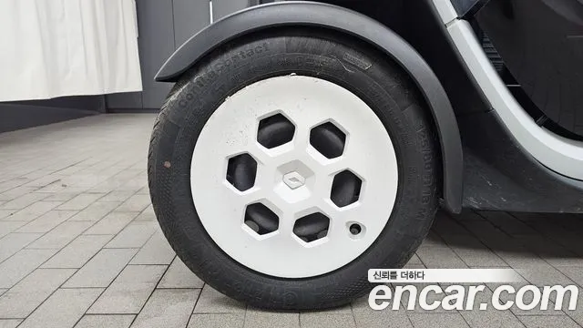 Renault Twizy 2020 thumb 12