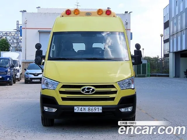 Hyundai Staria 2019 thumb 12