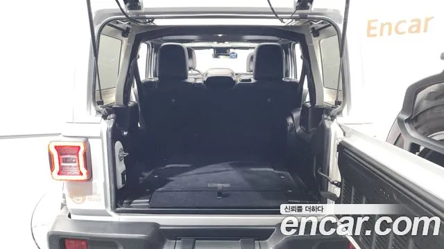 Jeep Wrangler 2020 thumb 12