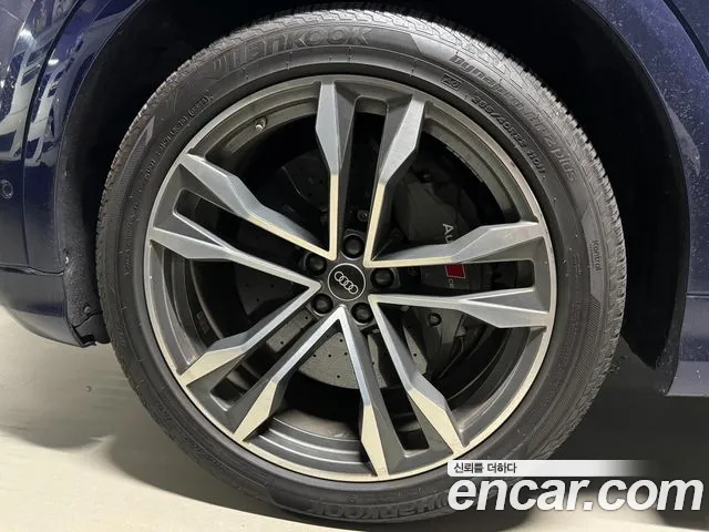 Audi SQ8 2021 thumb 12
