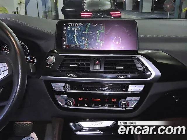 BMW X4 2019 thumb 10