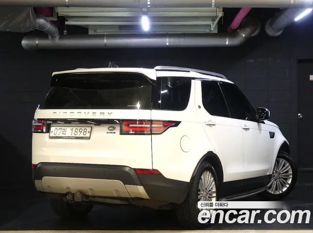 Land Rover Discovery 2017 thumb 5