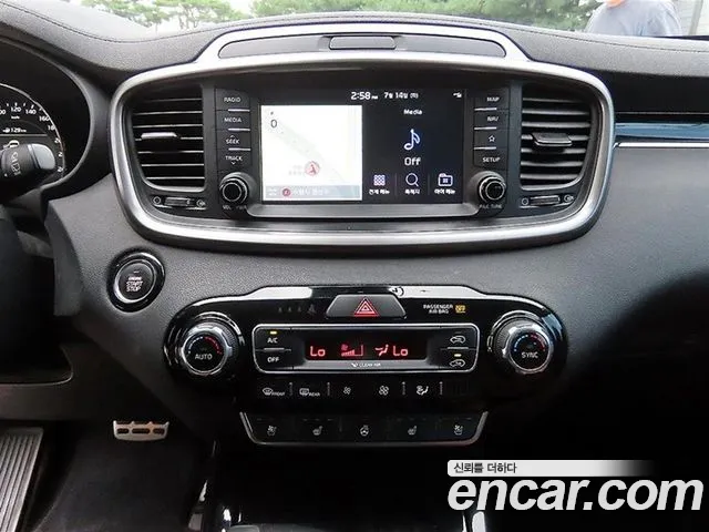 Kia Sorento 2019 thumb 2