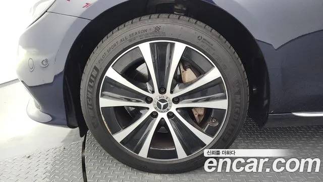Mercedes-Benz E-Класс 2019 thumb 2