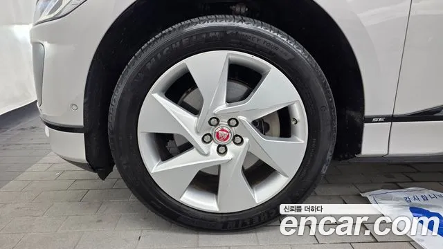 Jaguar I-PACE 2019 thumb 3