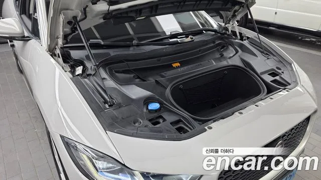 Jaguar I-PACE 2019 thumb 4