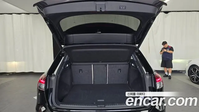 Audi Q4 e-tron 2022 thumb 4