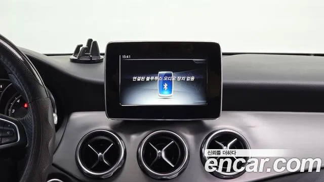Mercedes-Benz GLA 2019 thumb 6