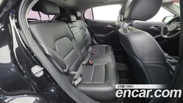 Mercedes-Benz GLA 2019 thumb 5