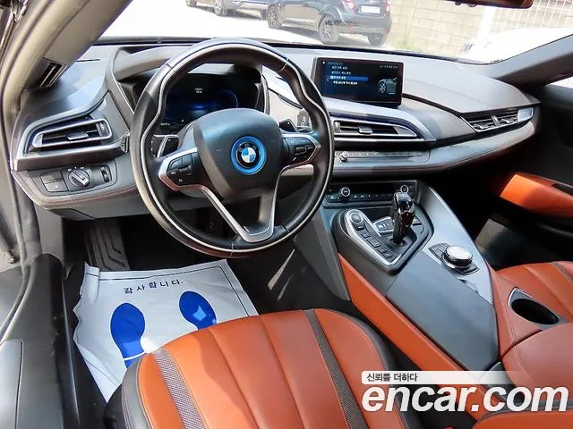 BMW i8 2019 thumb 12