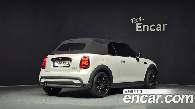 Mini Cooper Convertible 2024 thumb 3