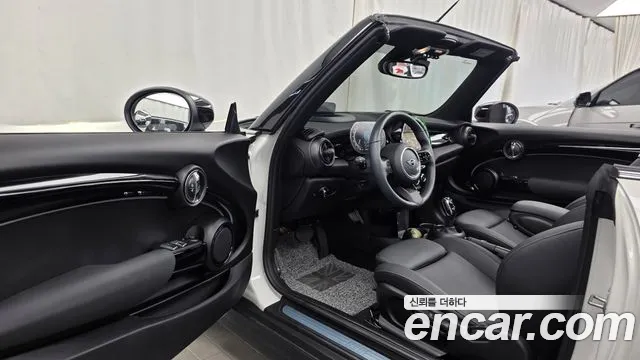 Mini Cooper Convertible 2024 thumb 11