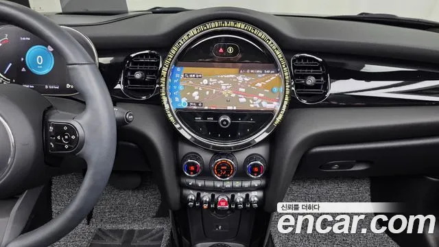 Mini Cooper Convertible 2024 thumb 8