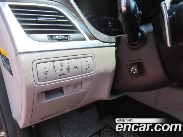 Genesis G80 2019 thumb 8