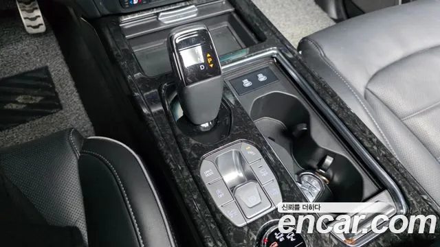 KG_Mobility_Ssangyong Rexton 2025 thumb 11