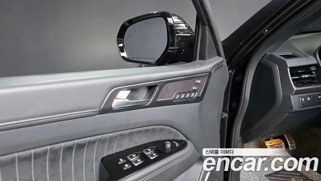 KG_Mobility_Ssangyong Rexton 2025 thumb 10