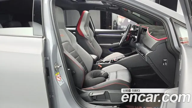 Volkswagen Golf Sportsvan 2025 thumb 2