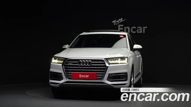 Audi Q7 2019 thumb 3