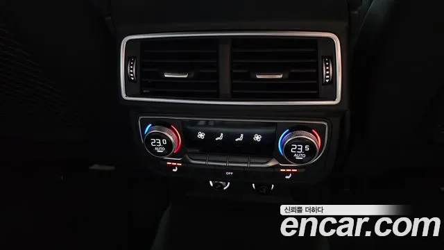 Audi Q7 2019 thumb 5