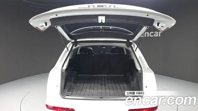 Audi Q7 2019 thumb 8