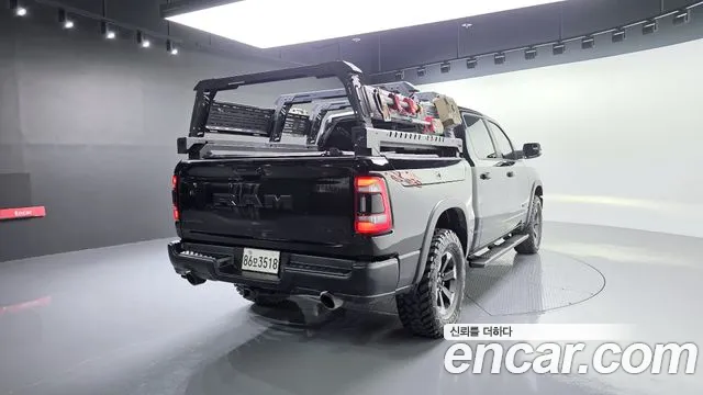 Dodge Ram Pick Up 2020 thumb 6