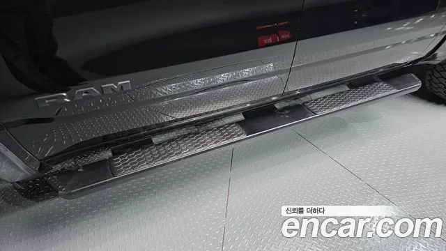 Dodge Ram Pick Up 2020 thumb 10