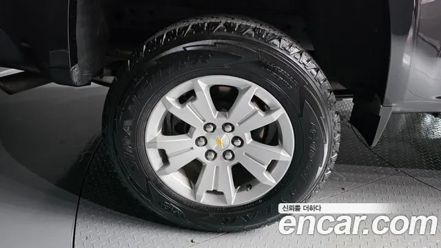 Chevrolet Colorado 2020 thumb 2