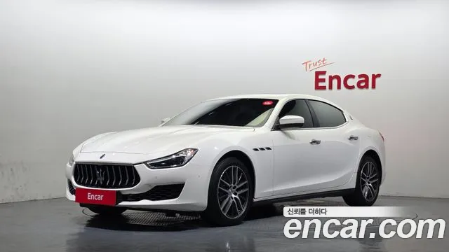 Maserati Ghibli 2019 thumb 12