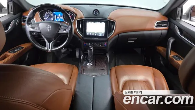 Maserati Ghibli 2019 thumb 9
