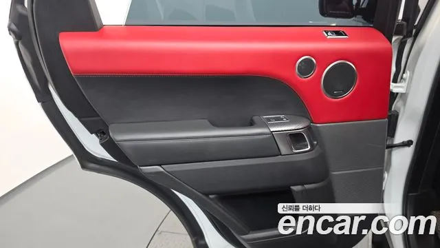 Land Rover Range Rover Sport 2019 thumb 9