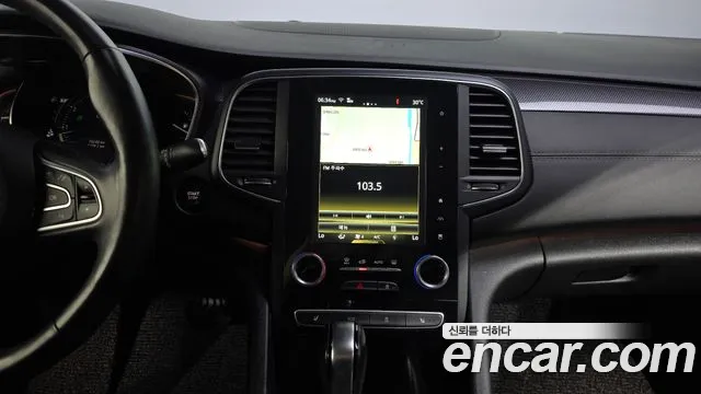 Renault Megane 2019 thumb 2
