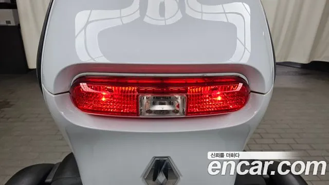 Renault Twizy 2020 thumb 11