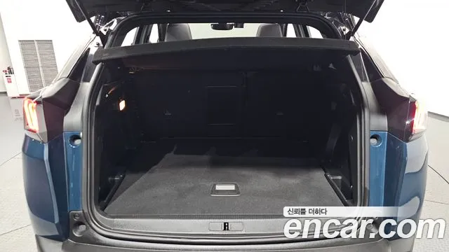 Peugeot 3008 2022 thumb 2