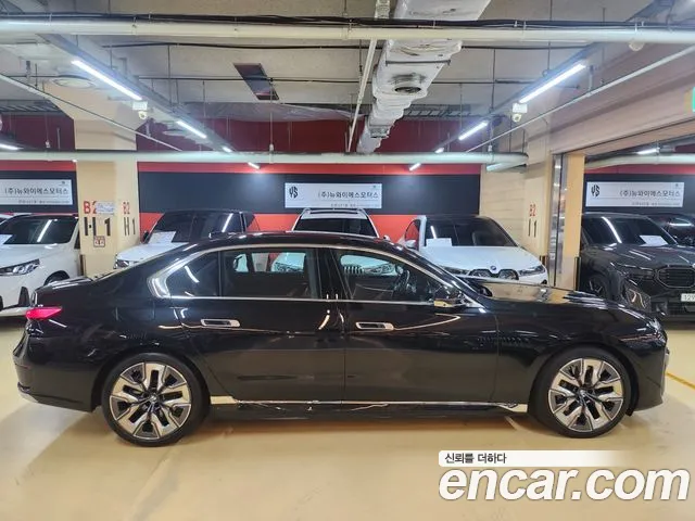 BMW 7 серии 2024 thumb 9